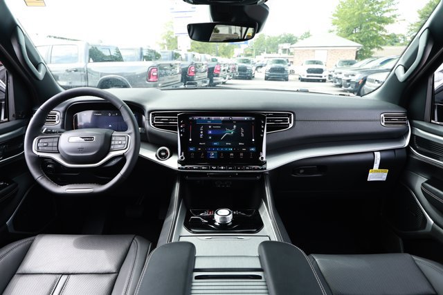 New 2026 Jeep Grand Wagoneer L Limited AWD/4WD image 33