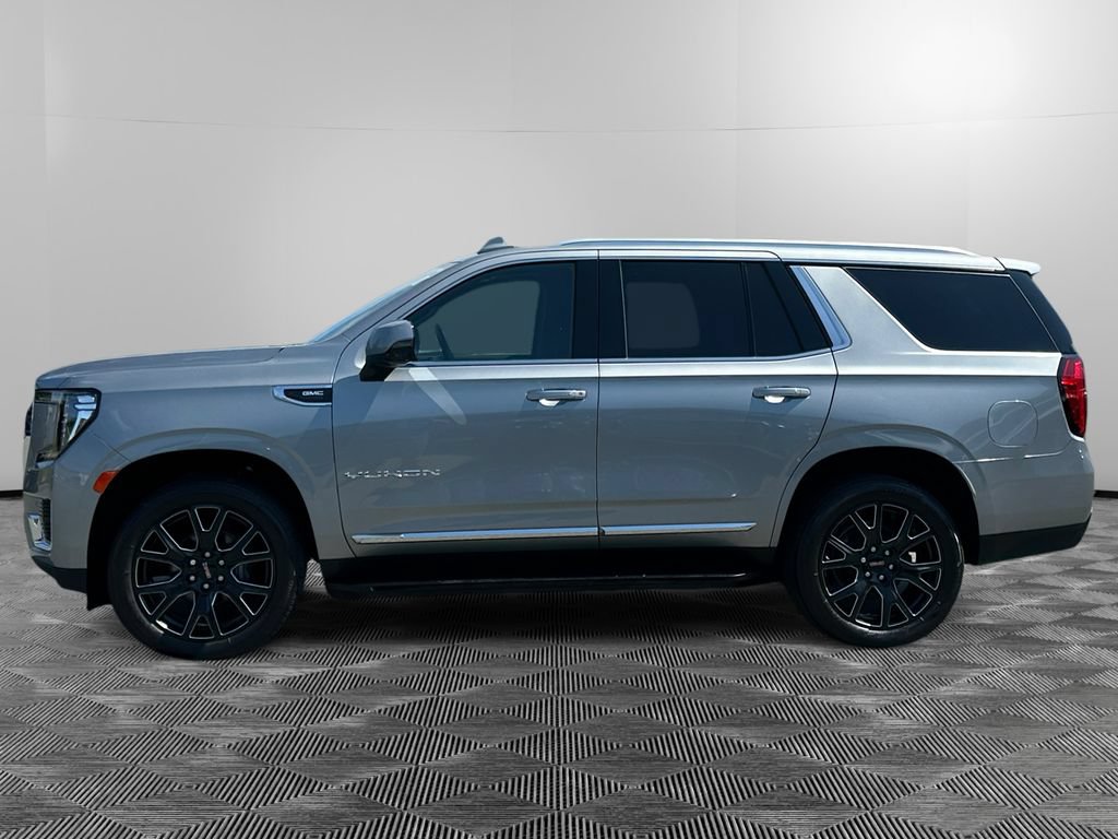 Used 2023 GMC Yukon SLT w/ SLT Luxury Package AWD/4WD image 2