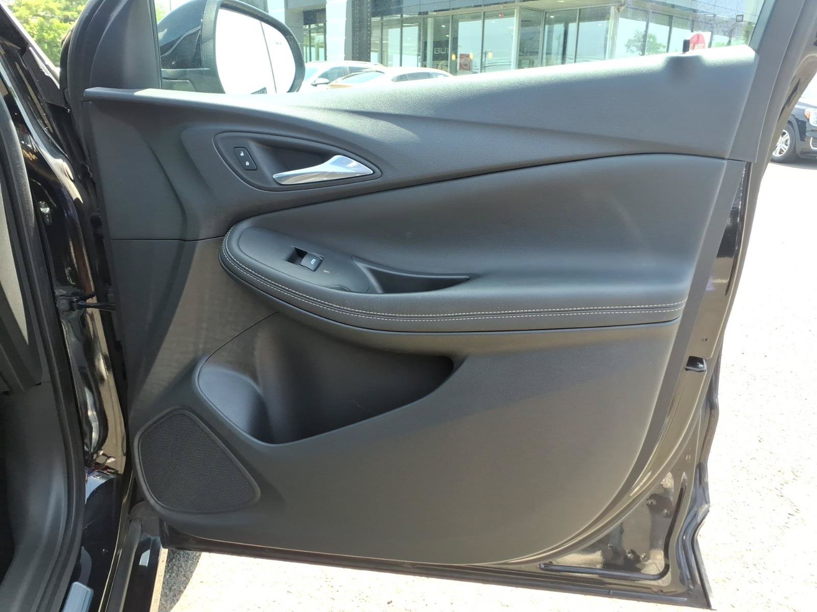 Certified 2023 Buick Encore GX Select w/ Sport Touring Package FWD image 29