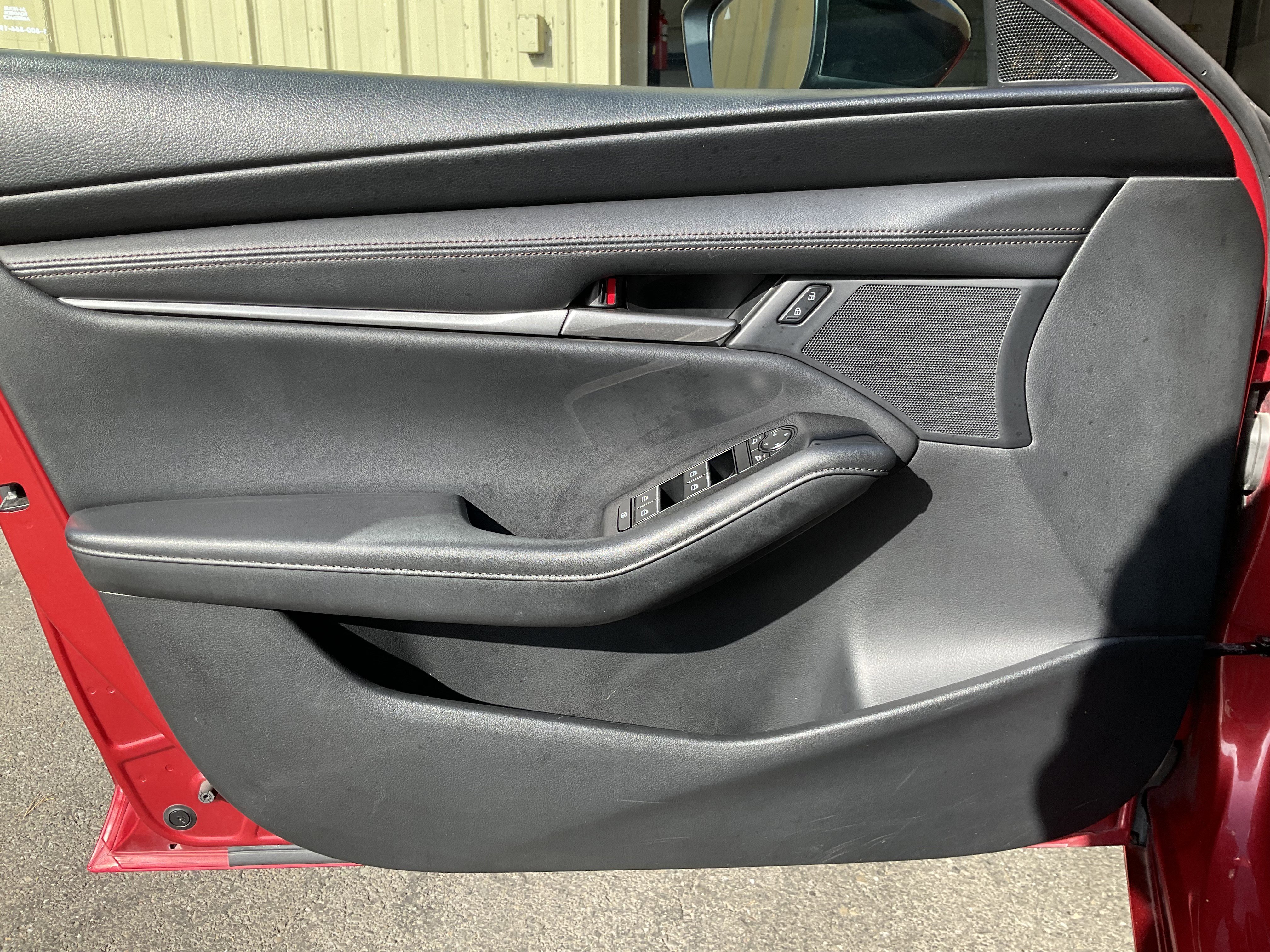 Used 2024 MAZDA MAZDA3 s FWD image 25