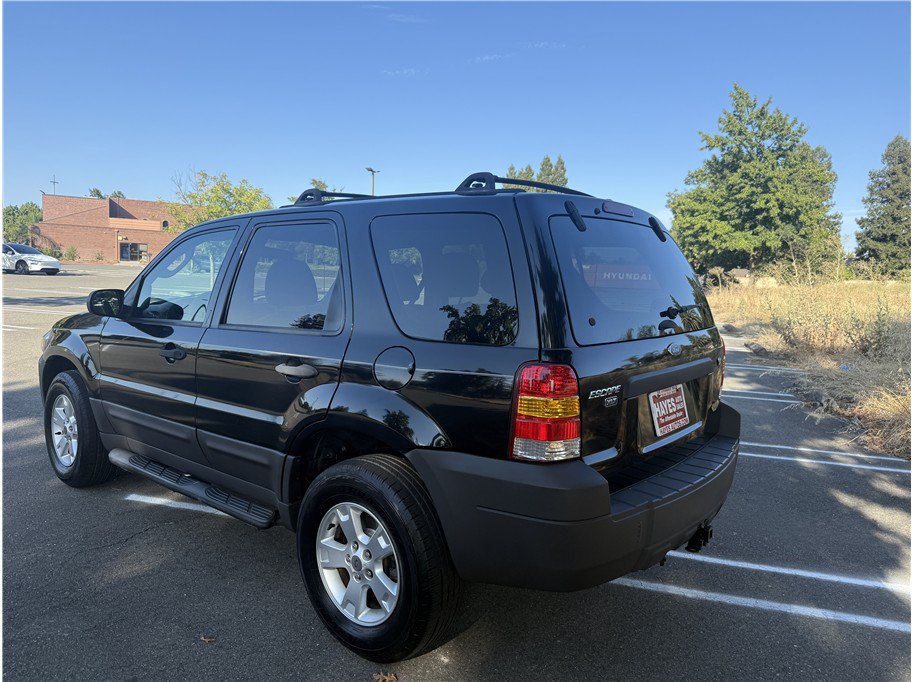 Used 2007 Ford Escape XLT AWD/4WD image 3