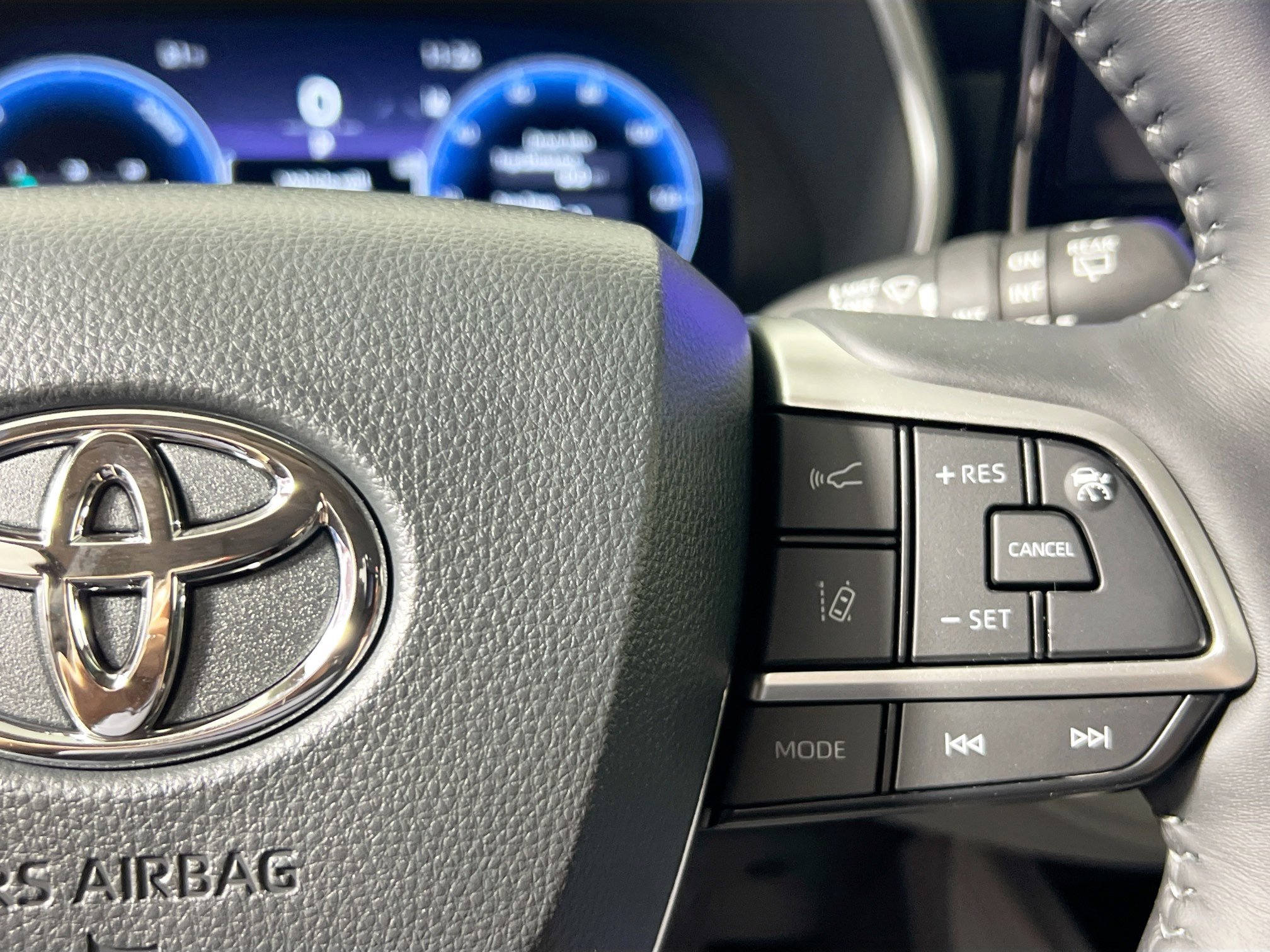 New 2026 Toyota Highlander Limited image 19