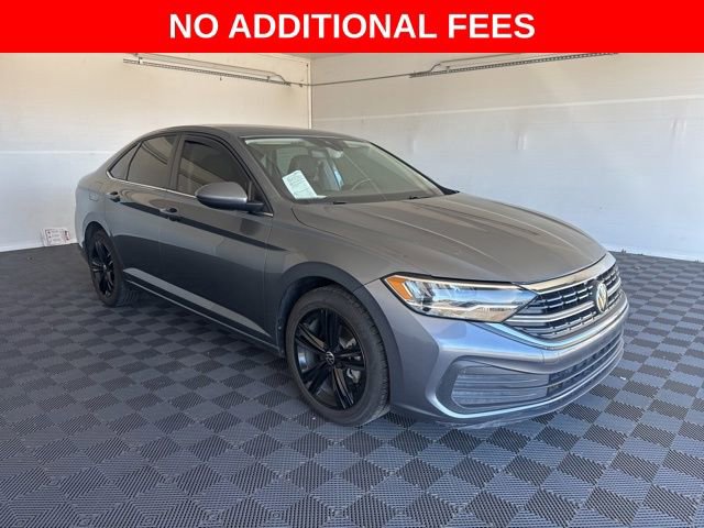 Used 2024 Volkswagen Jetta SE FWD image 1