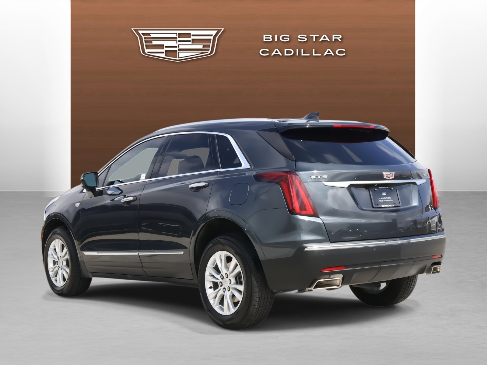 Used 2022 Cadillac XT5 Luxury image 3