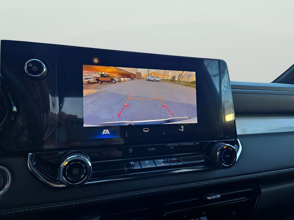 Used 2023 Chevrolet Colorado LT image 35