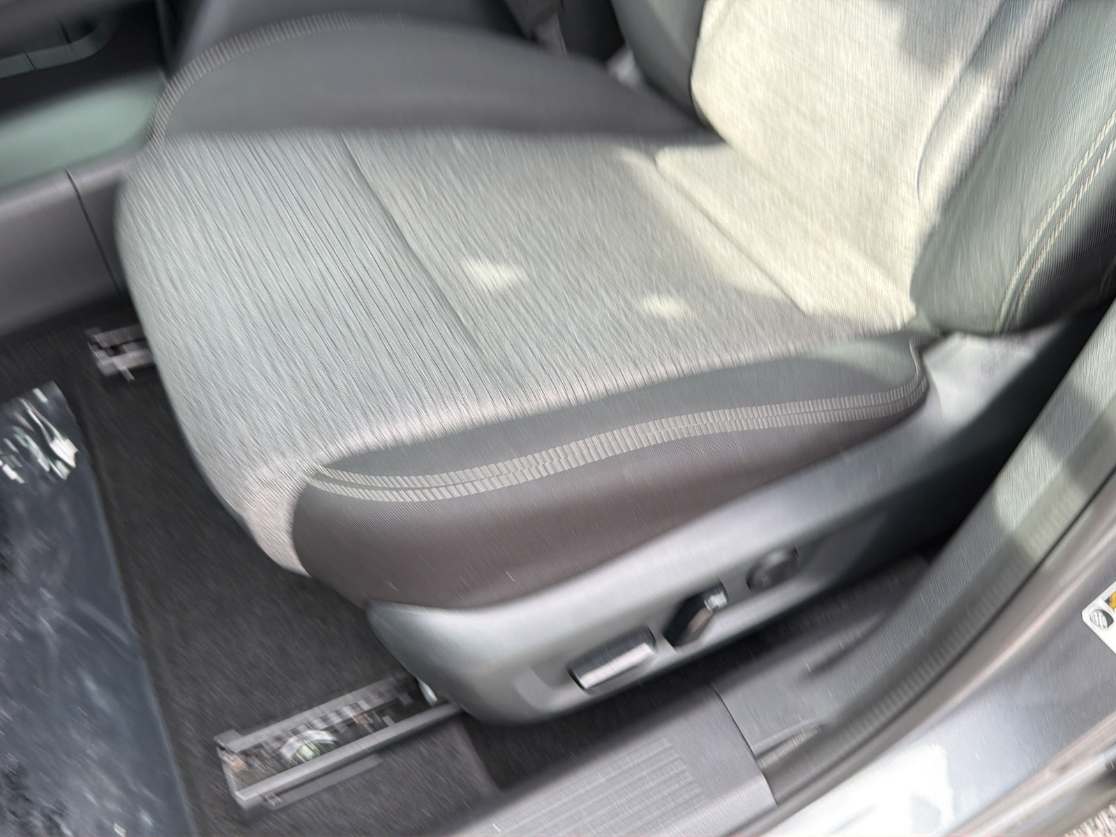 Certified 2021 Nissan Rogue SV FWD image 31