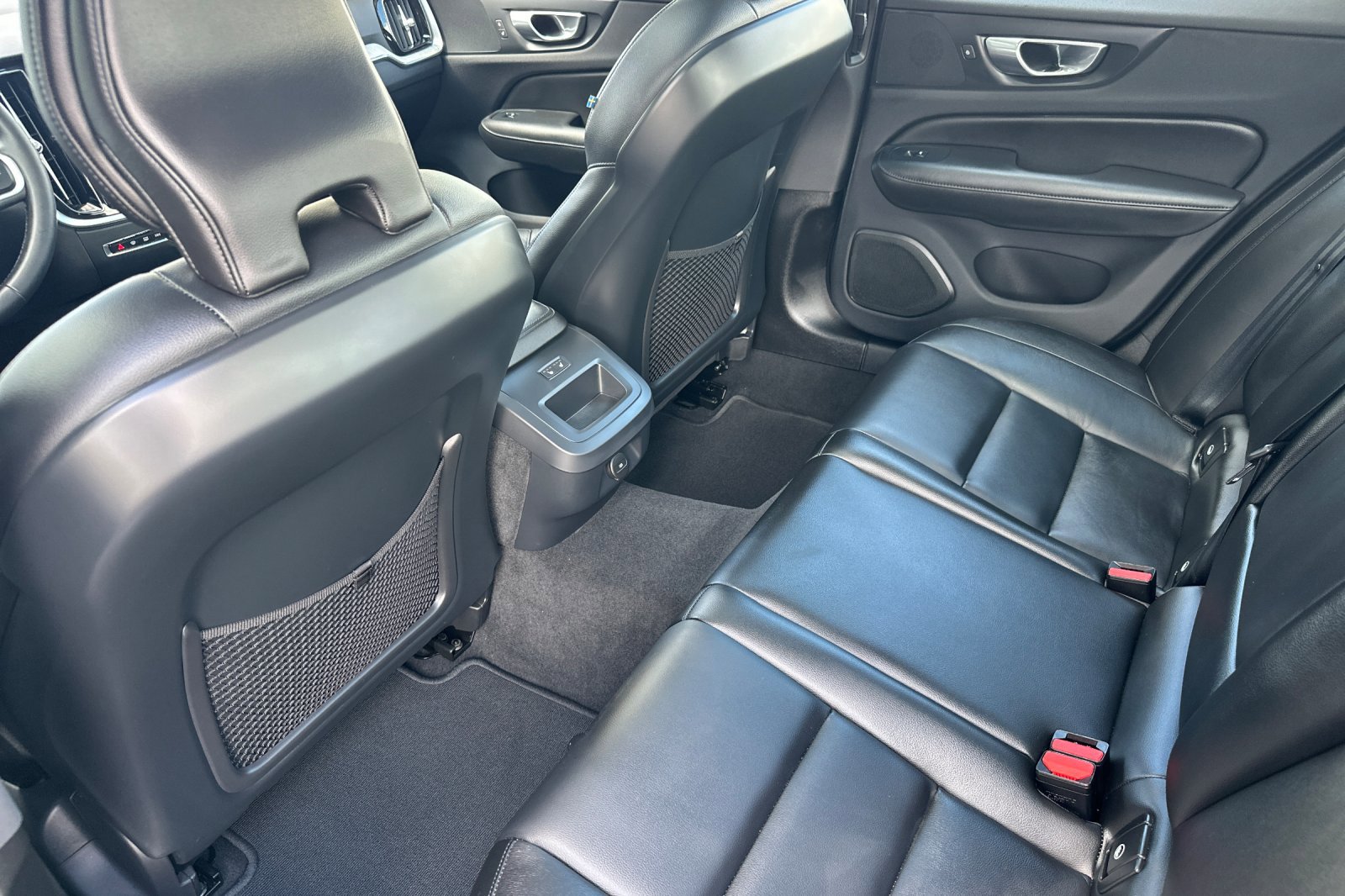 Used 2025 Volvo S60 B5 Core image 13