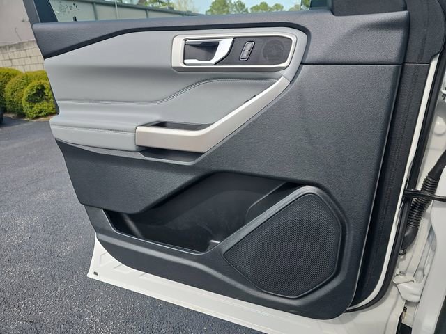 Used 2023 Ford Explorer XLT w/ Equipment Group 202A image 32