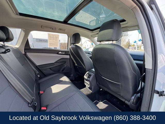 Certified 2023 Volkswagen Taos SE w/ Panoramic Sunroof Package image 21