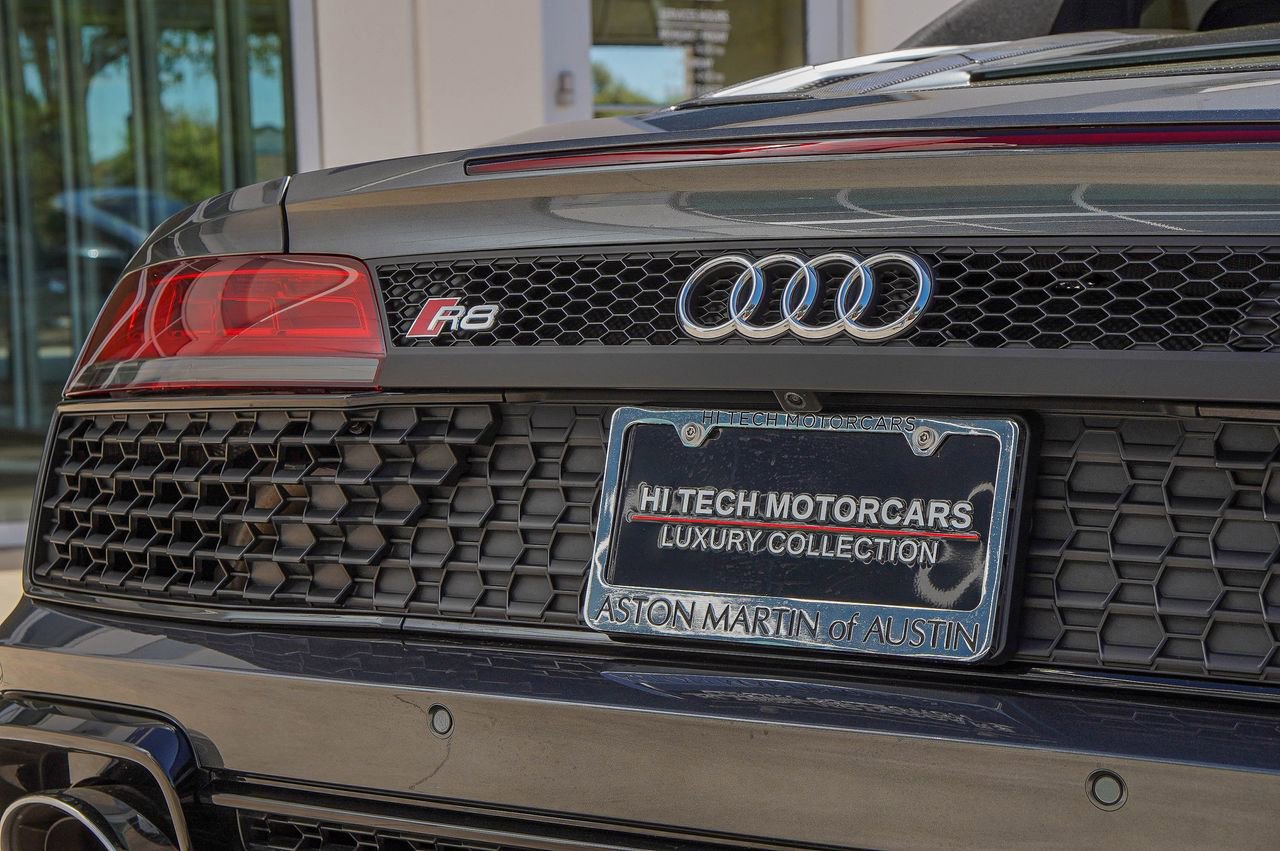 Used 2021 Audi R8 V10 w/ Premium Package image 12