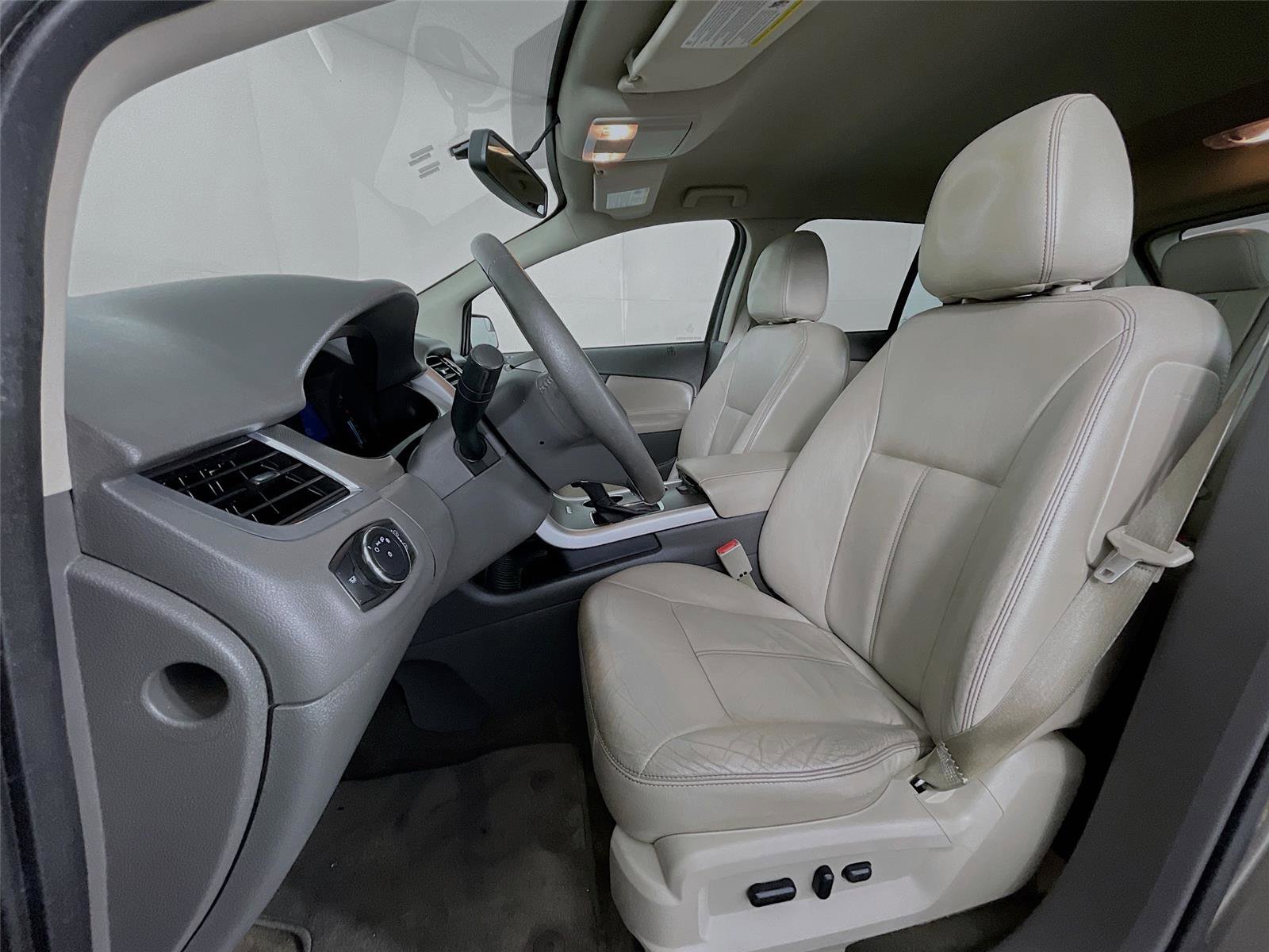 Used 2013 Ford Edge SEL image 24