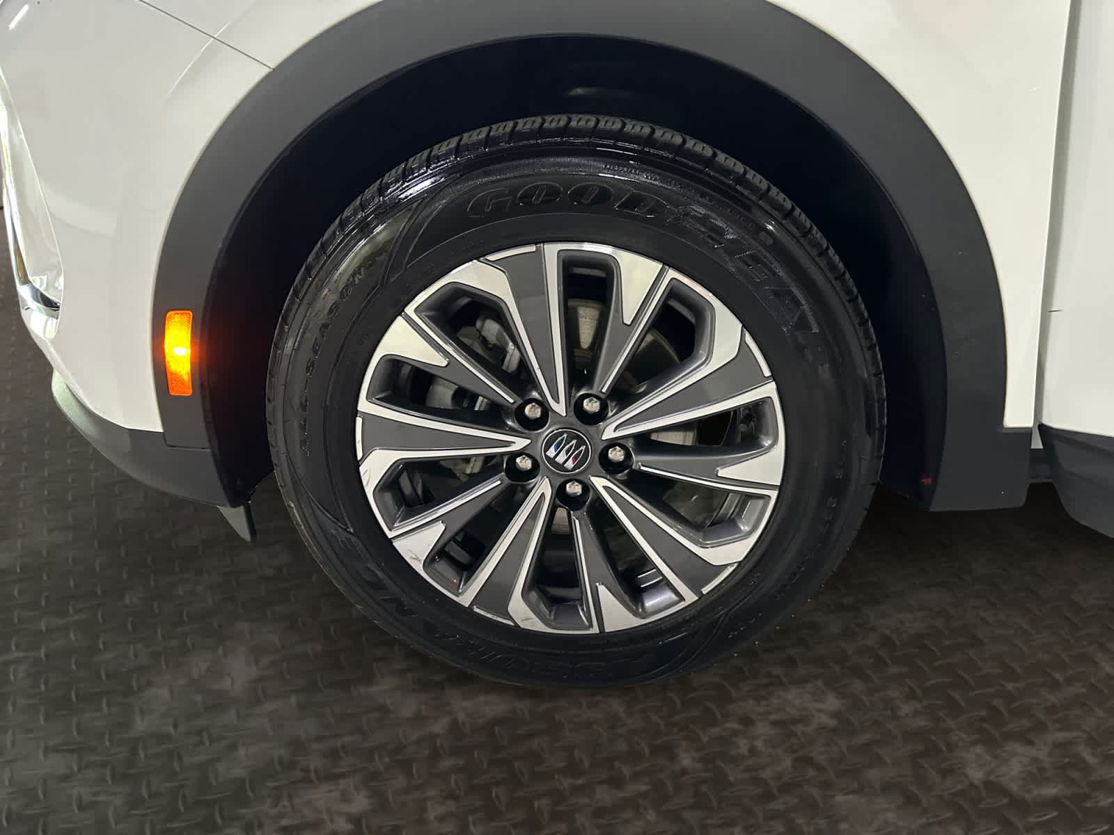 Used 2024 Buick Envision Preferred AWD/4WD image 21
