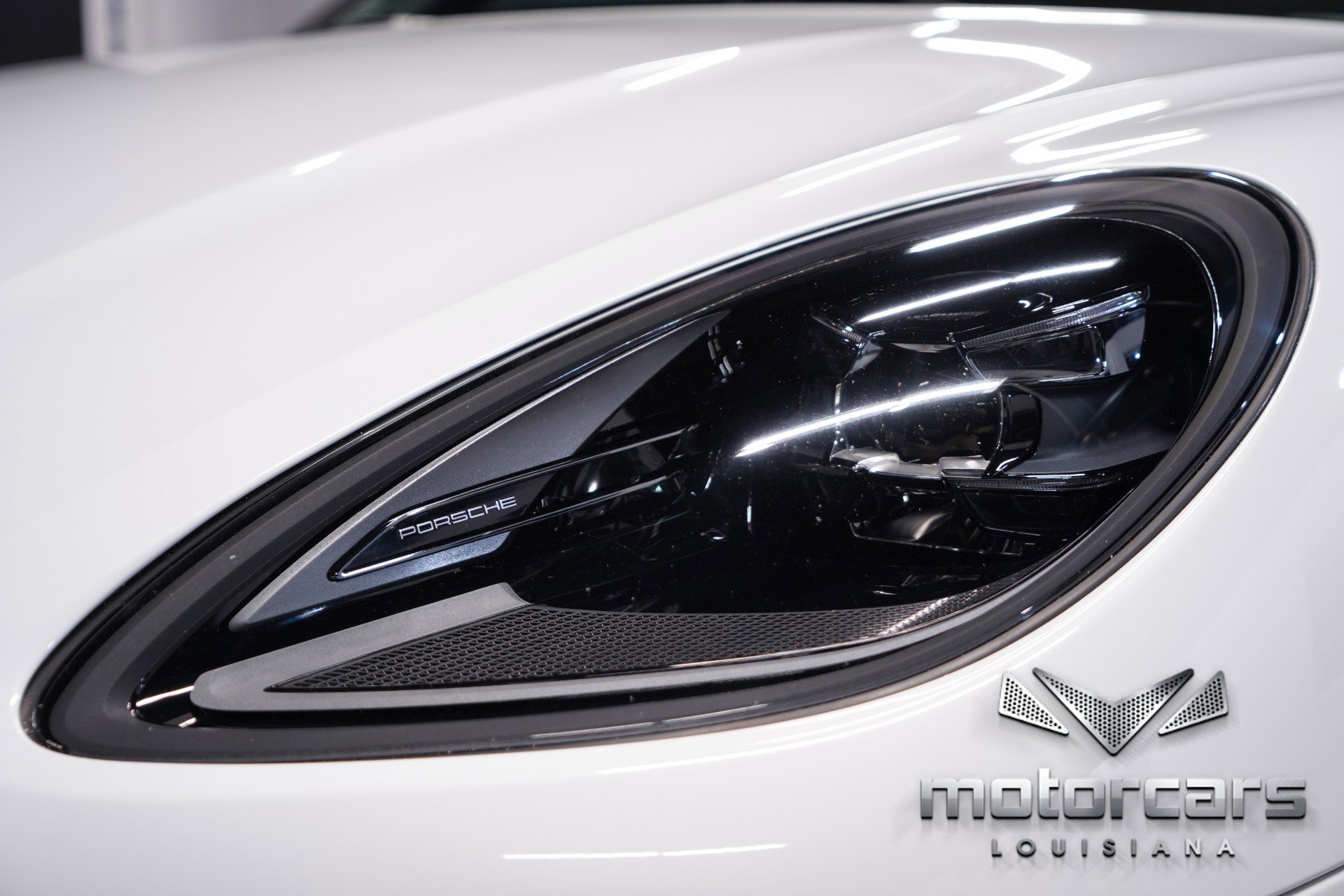 Used 2024 Porsche Macan Turbo w/ Premium Plus Package image 11