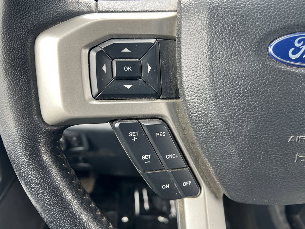 Used 2022 Ford F250 Lariat w/ Black Appearance Package image 17