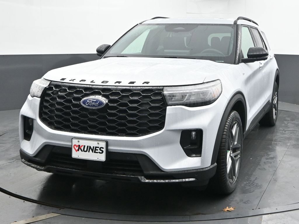 New 2026 Ford Explorer ST-Line w/ ST-Line Street Pack image 5