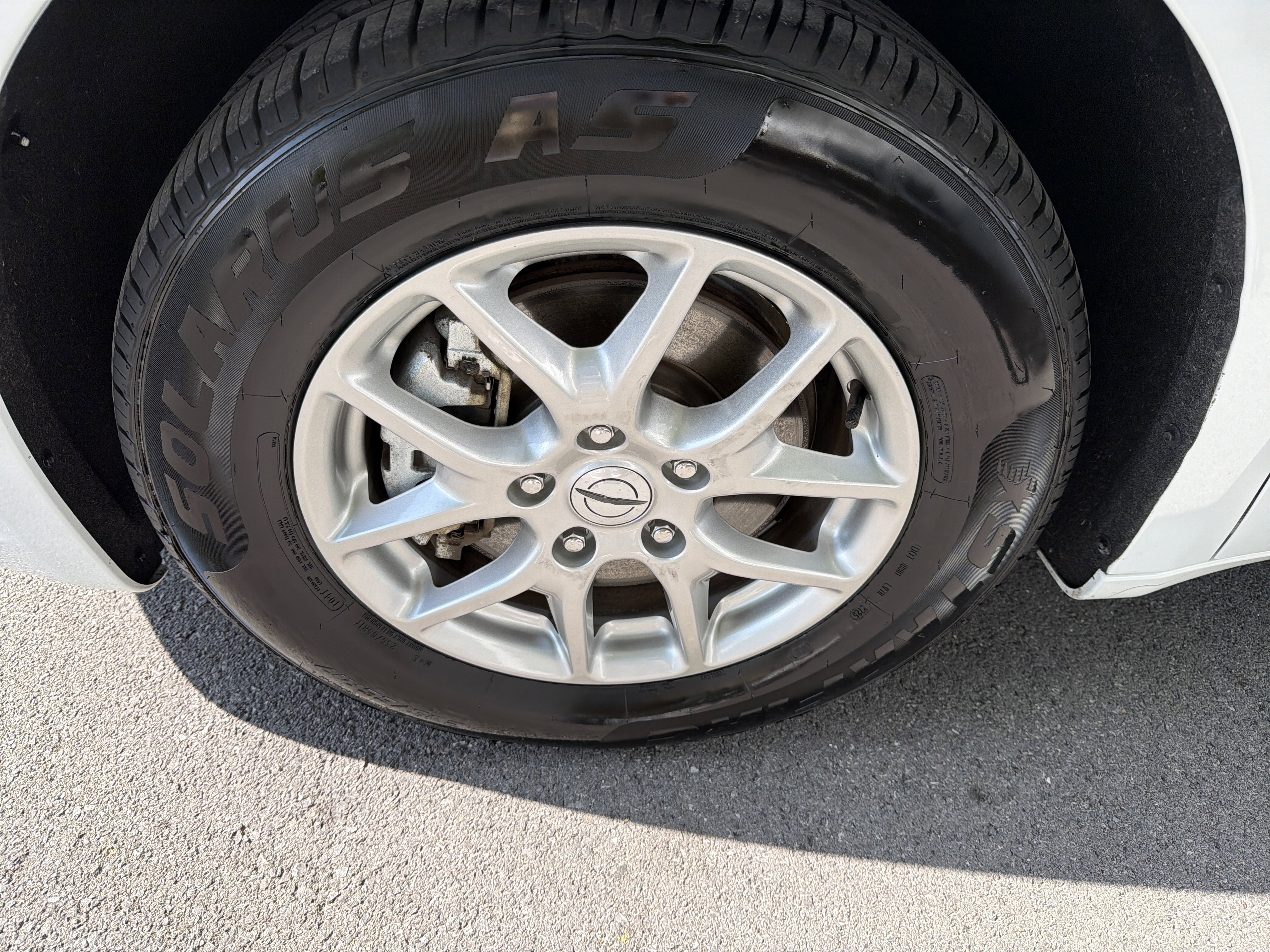 Used 2024 Chrysler Pacifica Touring-L FWD image 11