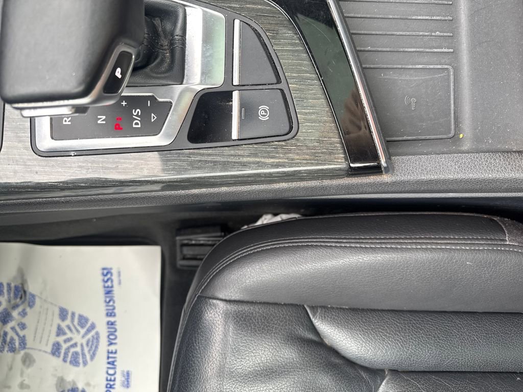 Used 2017 Audi Q7 3.0T Premium image 29