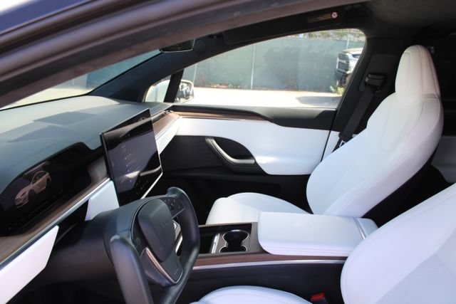 Used 2023 Tesla Model X AWD/4WD image 39