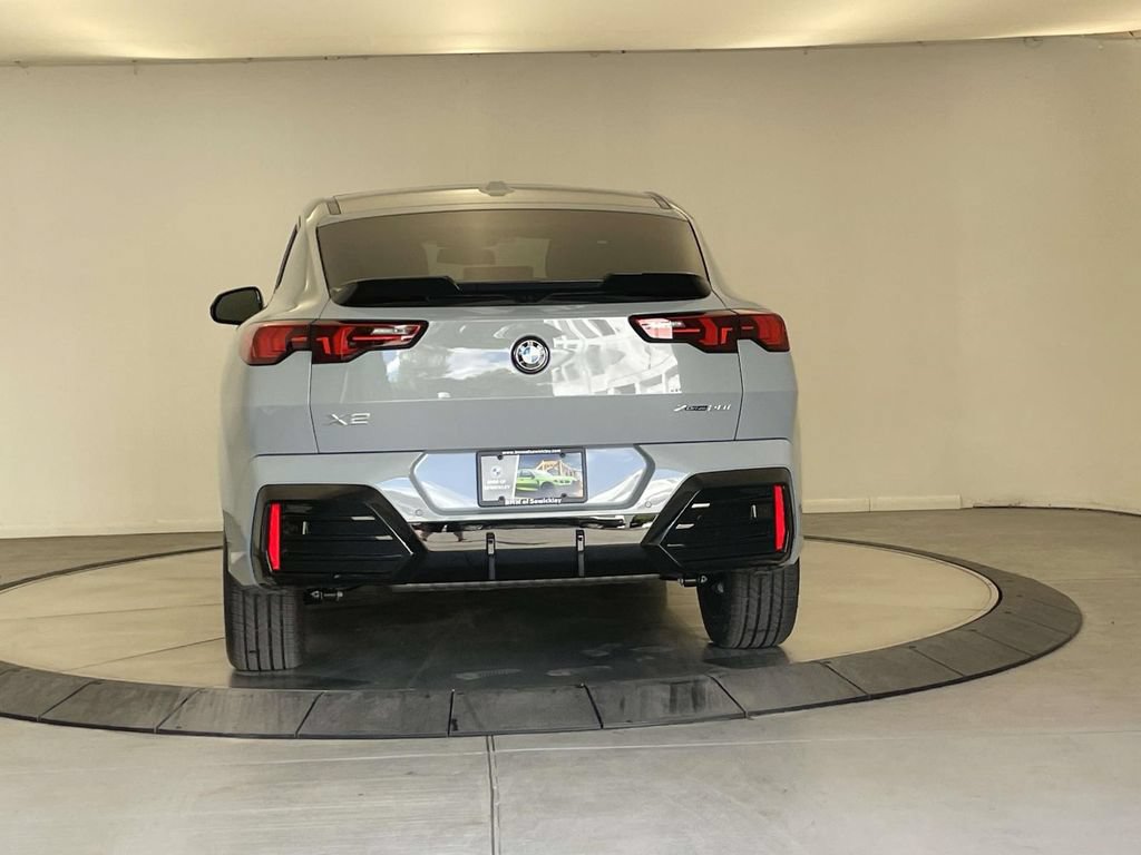 New 2026 BMW X2 xDrive28i w/ Technology Package AWD/4WD image 4
