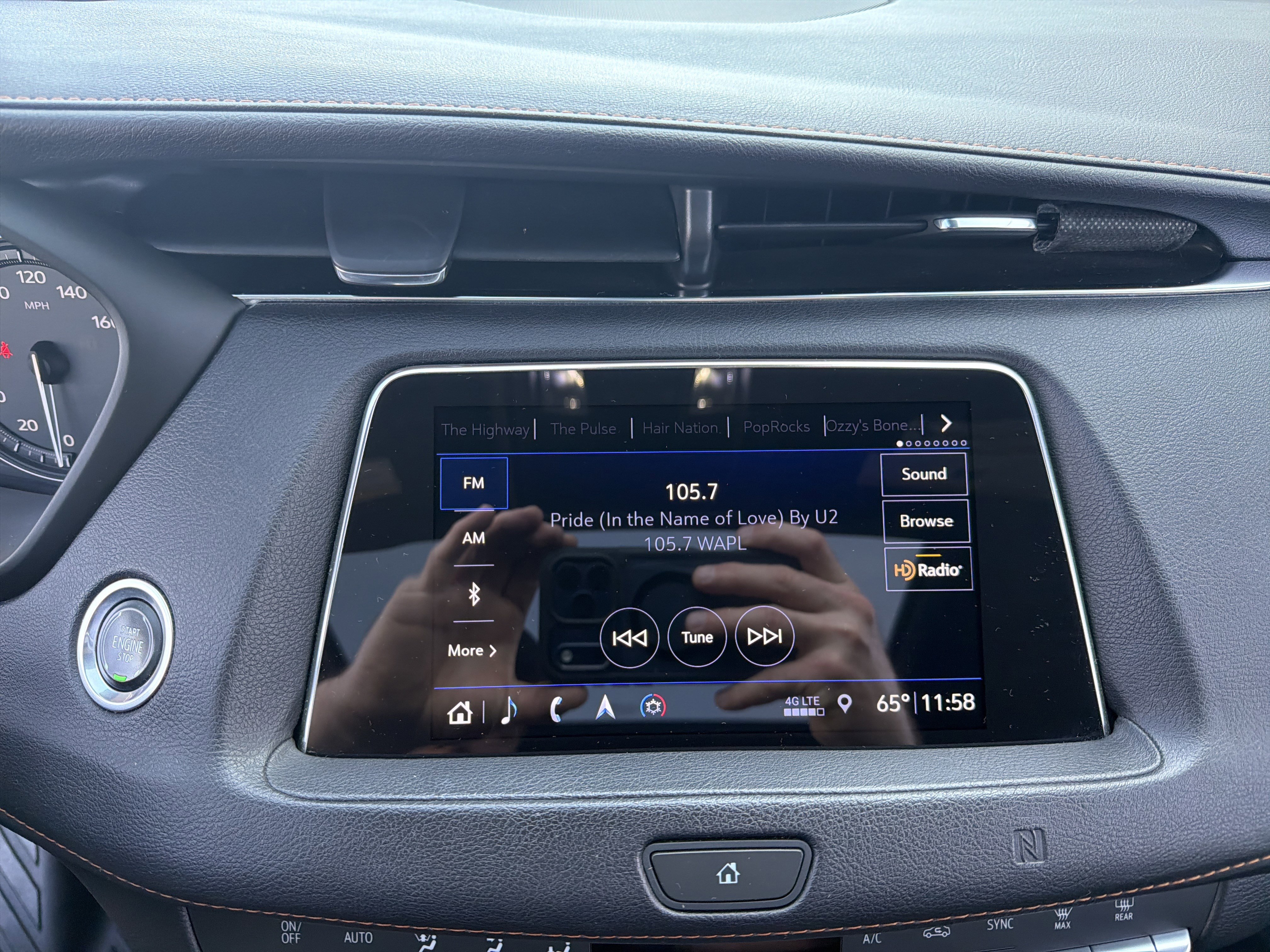 Used 2019 Cadillac XT4 Sport image 30