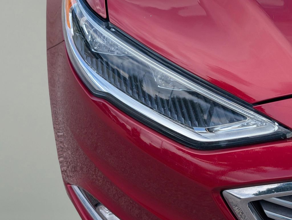 Used 2018 Ford Fusion Titanium image 4