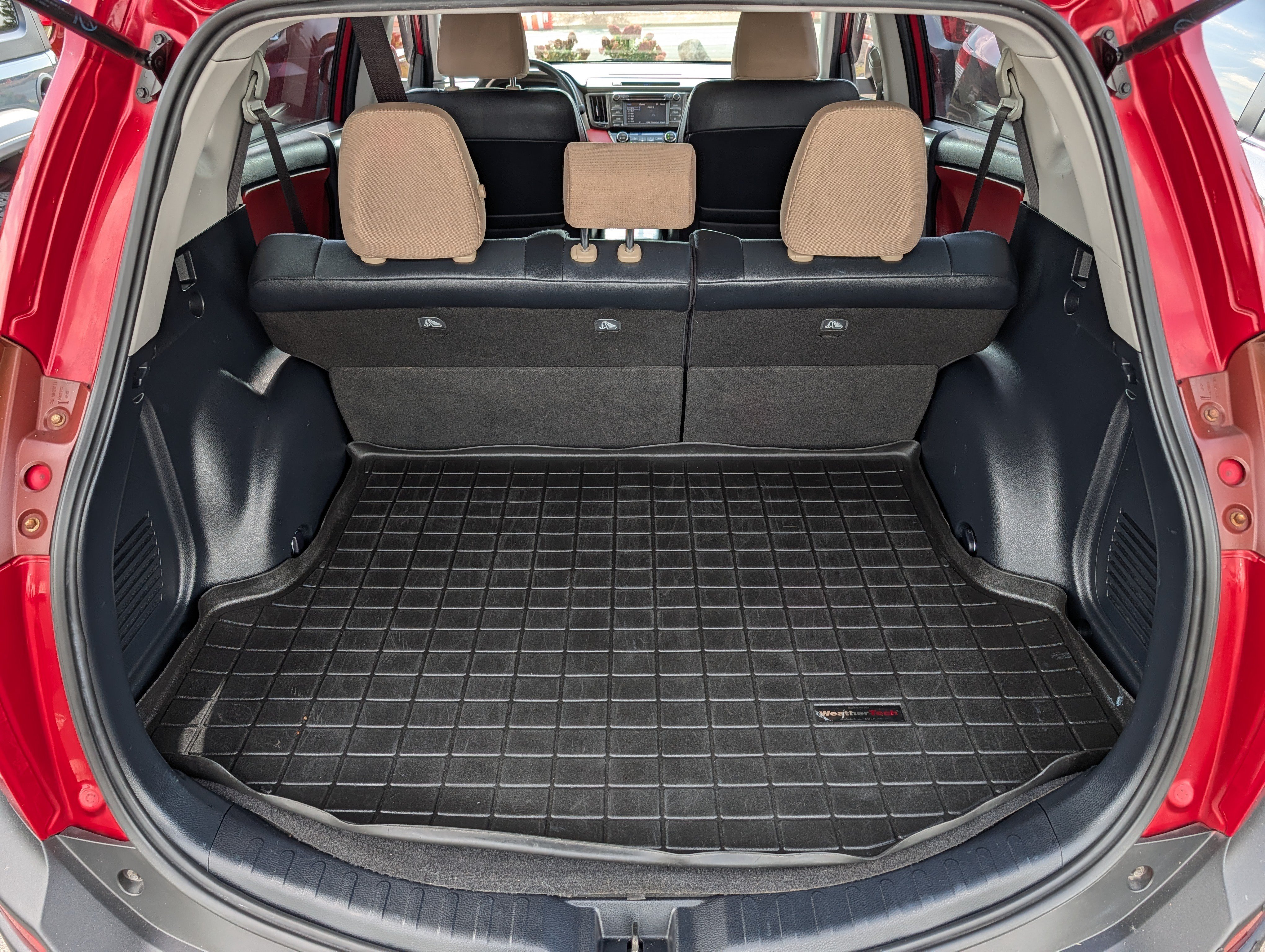 Used 2014 Toyota RAV4 XLE AWD/4WD image 18