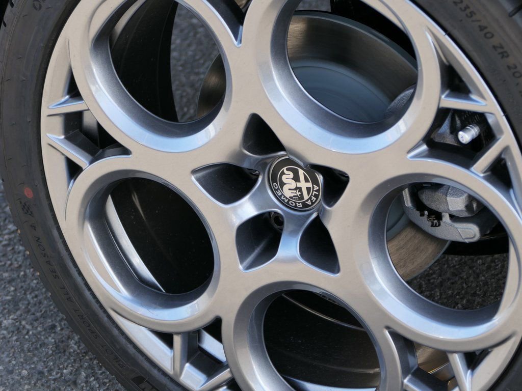 New 2025 Alfa Romeo Tonale w/ Premium Package image 11