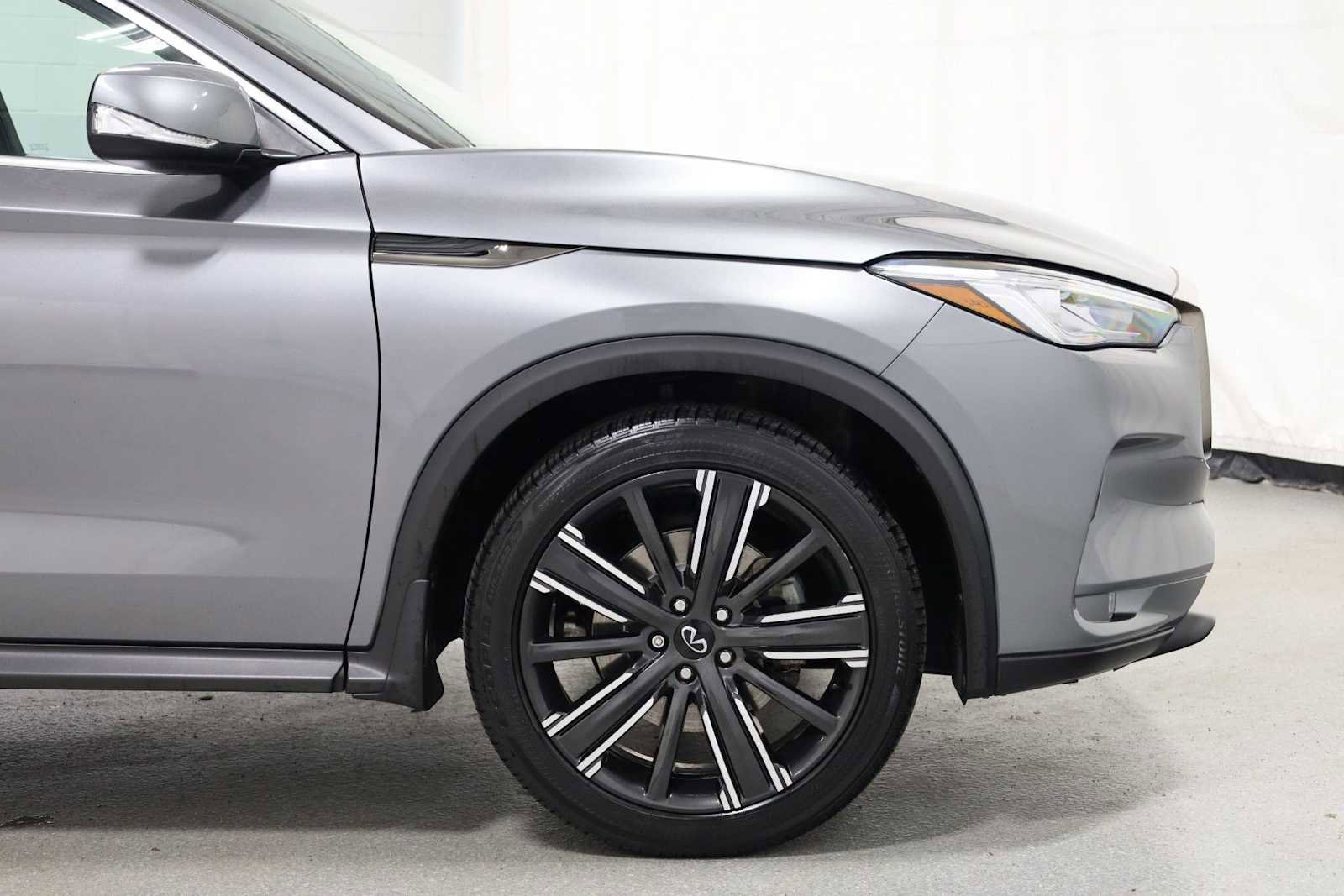 Used 2021 INFINITI QX50 Luxe w/ Appearance Package image 11