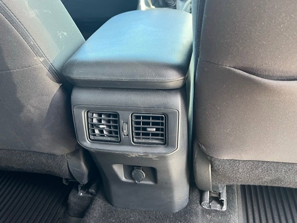 Used 2024 Toyota RAV4 LE FWD image 23