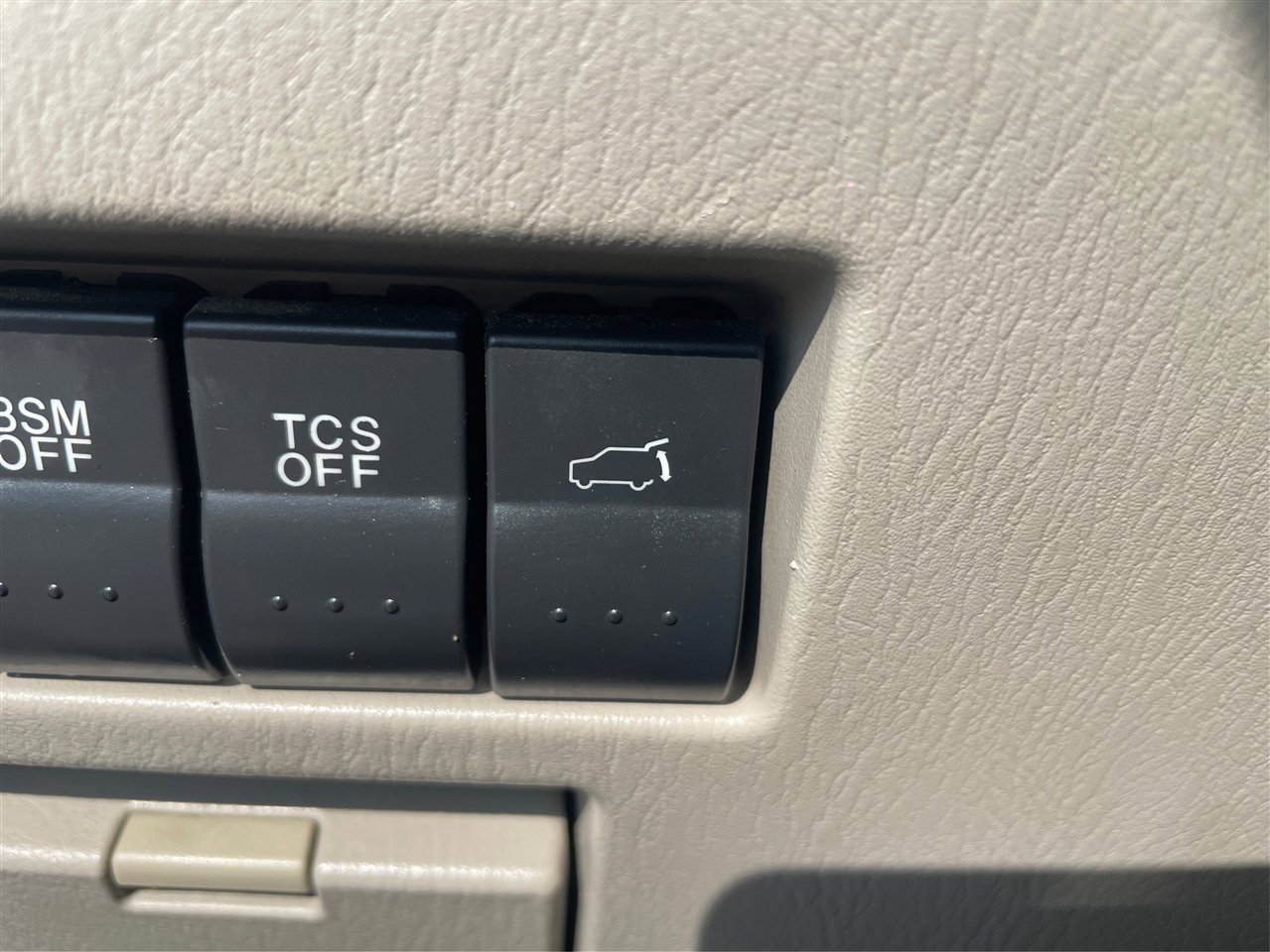 Used 2010 MAZDA CX-9 Grand Touring w/ Moonroof & Bose Audio Pkg image 45