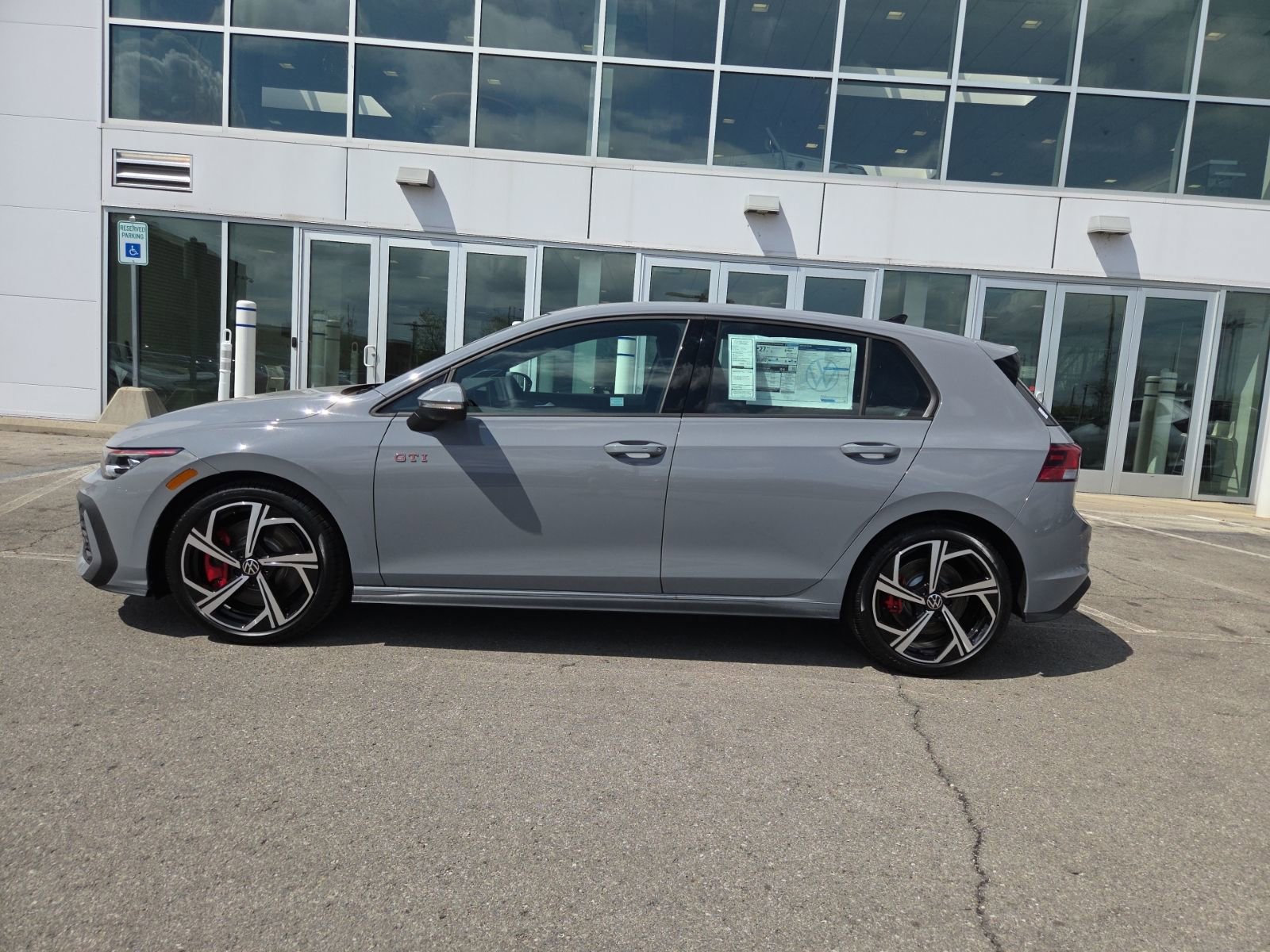 New 2026 Volkswagen GTI SE FWD image 11