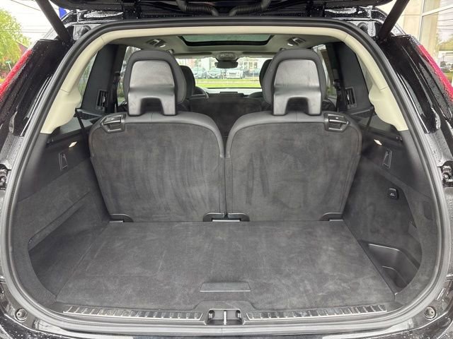 Used 2025 Volvo XC90 B6 Plus AWD/4WD image 12