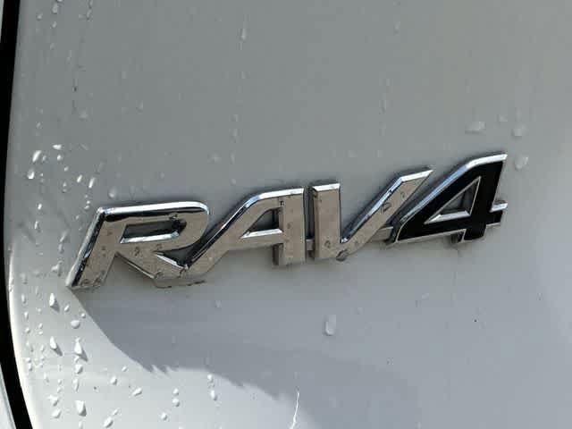 Used 2022 Toyota RAV4 XLE w/ Convenience Package AWD/4WD image 19