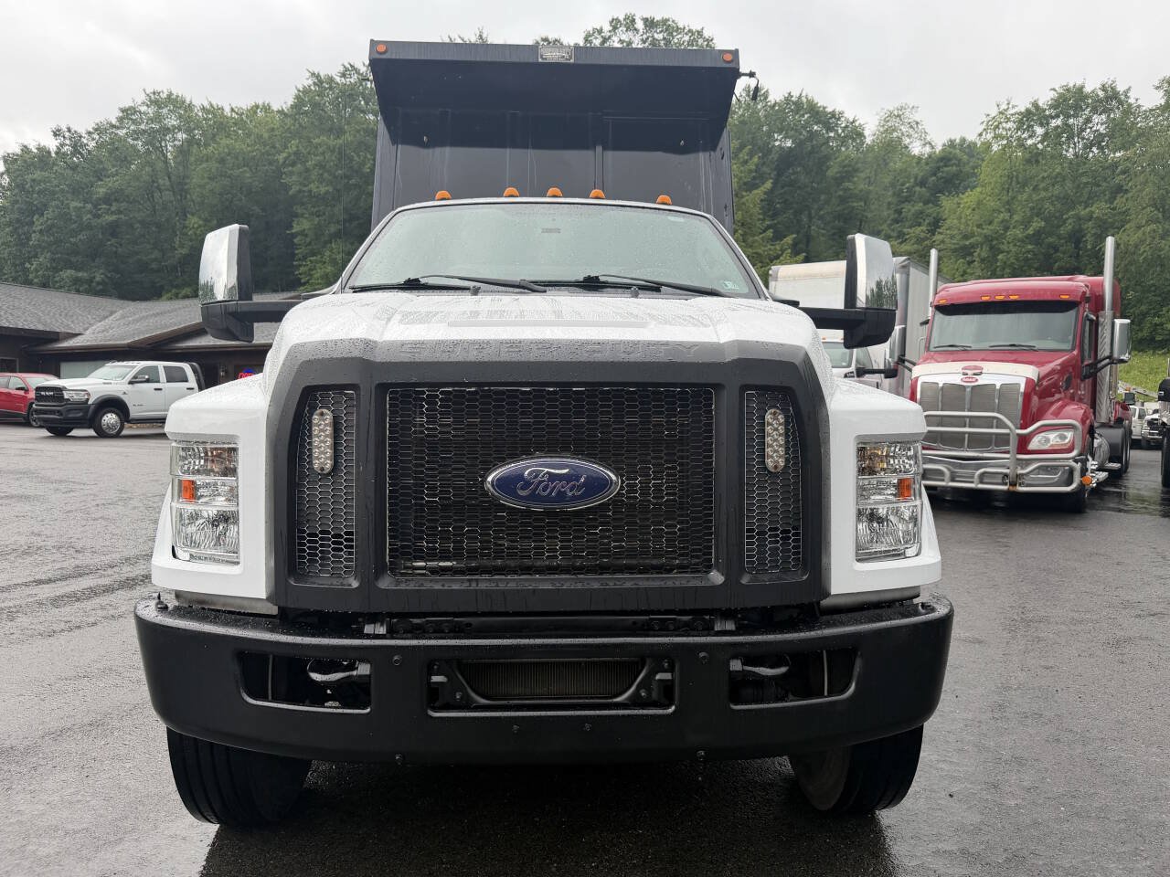 Used 2017 Ford F650 2WD SuperCab Super Duty image 16