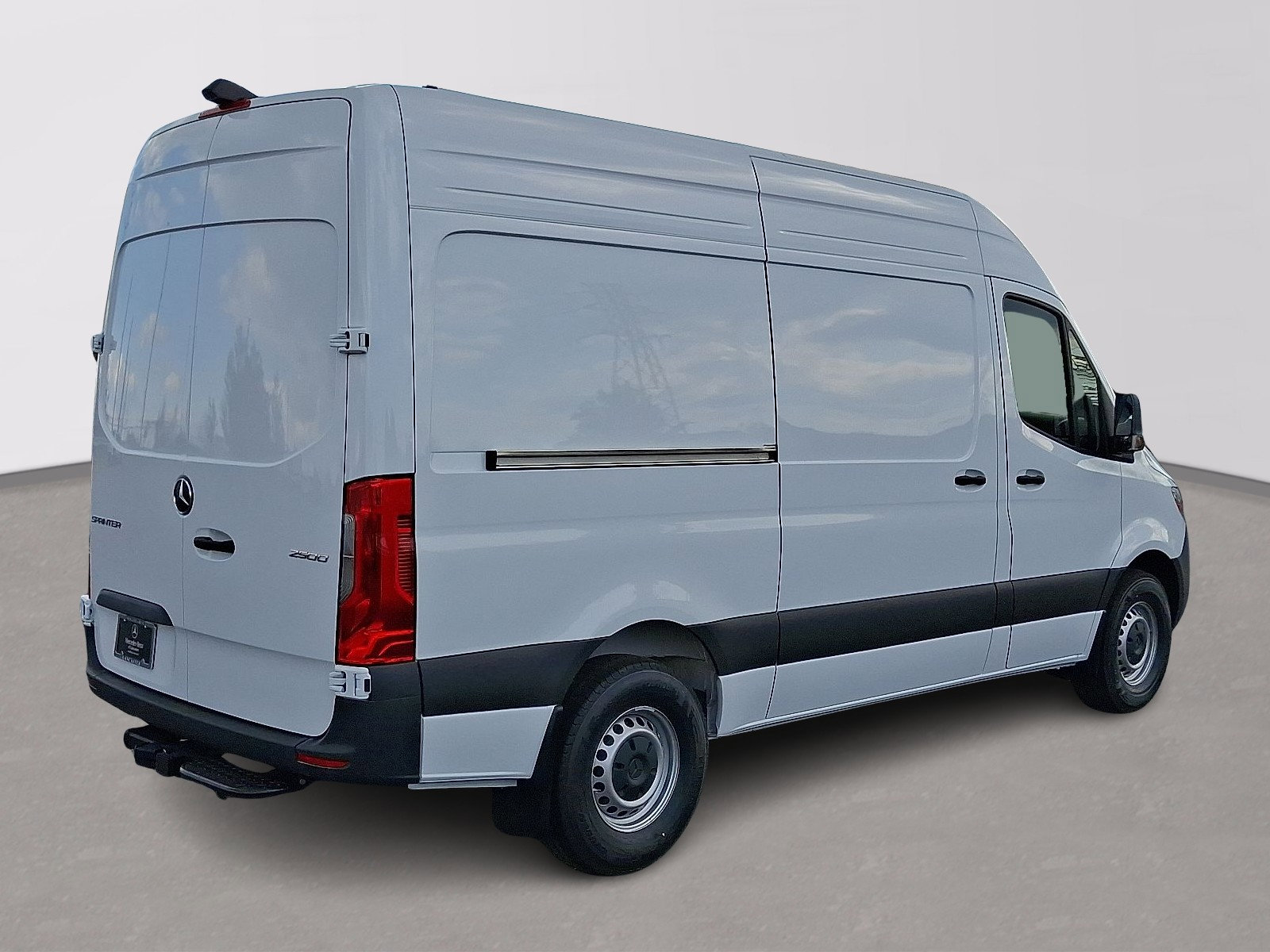 Used 2026 Mercedes-Benz Sprinter 2500 image 4