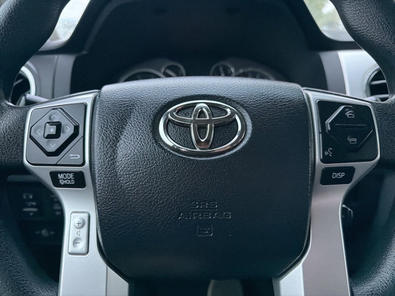 Used 2014 Toyota Tundra SR5 w/ SR5 Upgrade Package AWD/4WD image 10