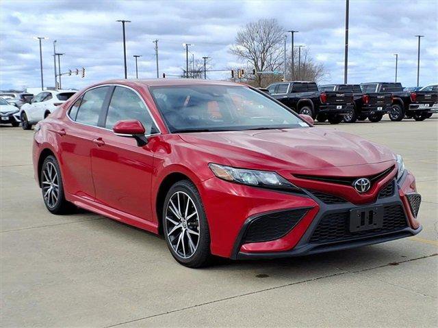 Used 2023 Toyota Camry SE image 6
