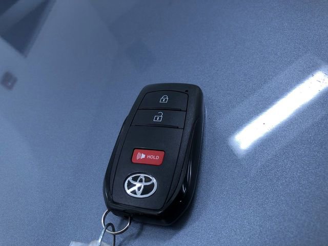 Certified 2023 Toyota Corolla Cross LE image 31