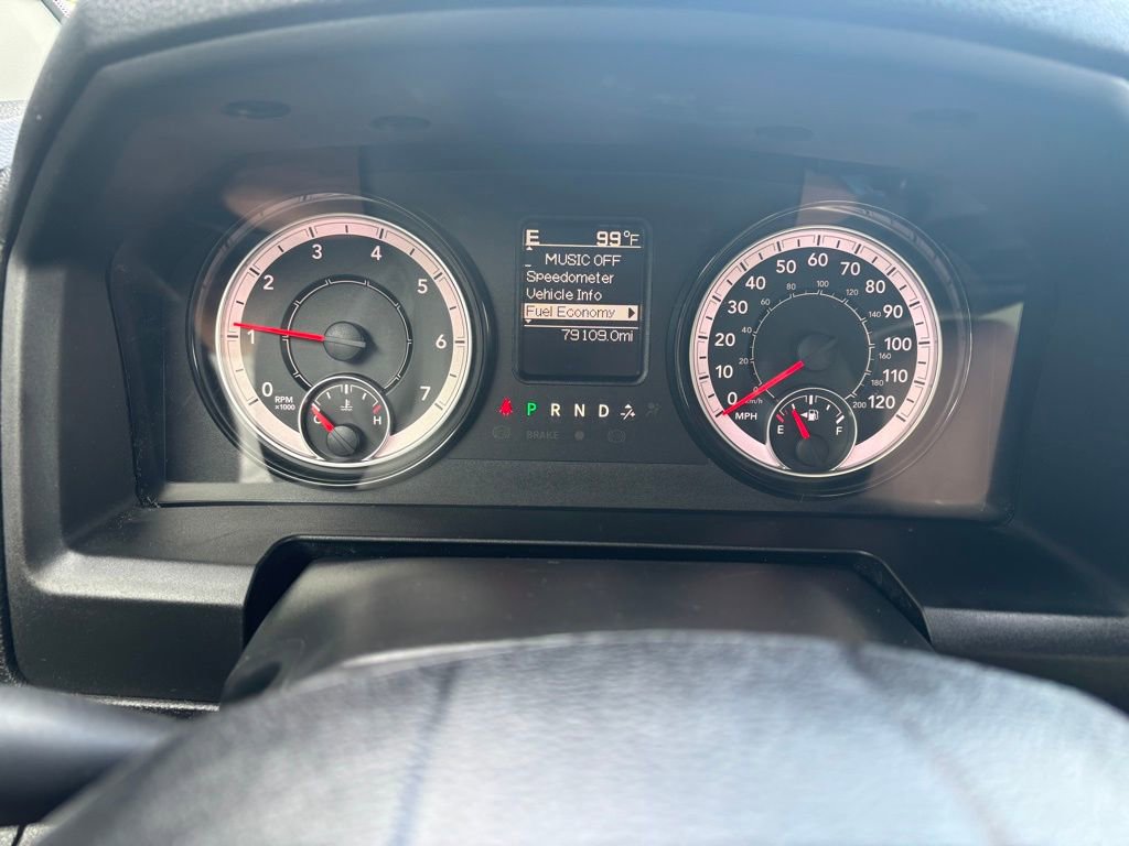 Used 2021 RAM 1500 Classic SLT image 11