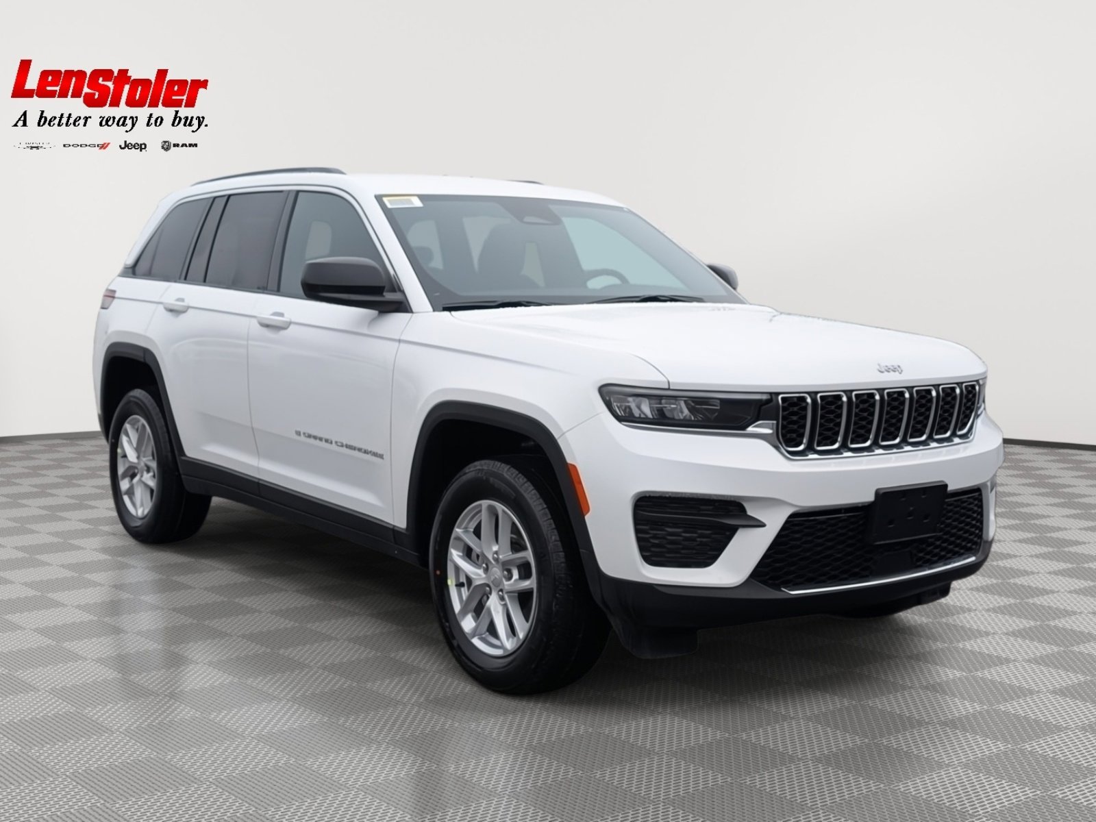 New 2026 Jeep Grand Cherokee Laredo image 4