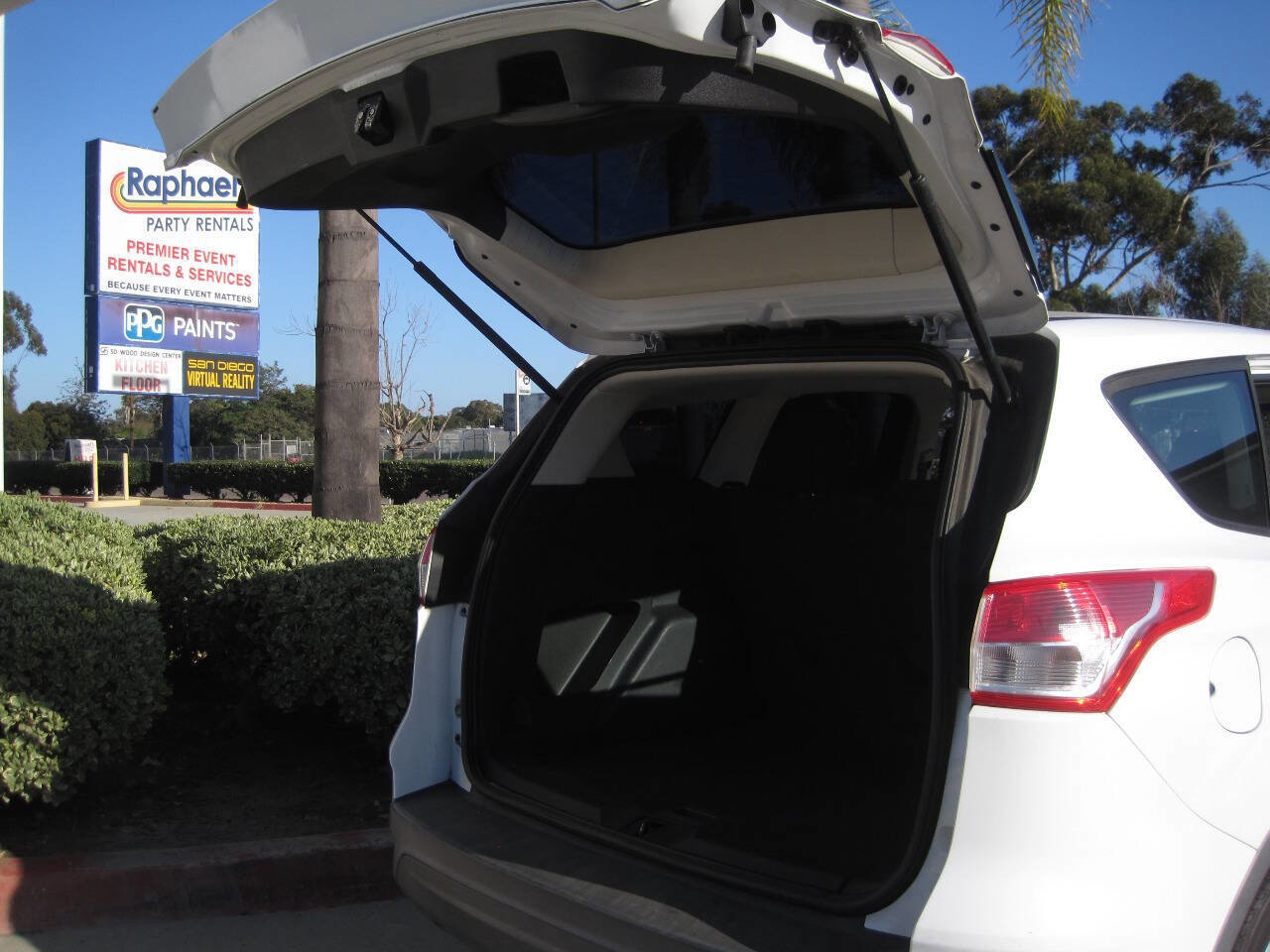 Used 2016 Ford Escape S FWD image 5