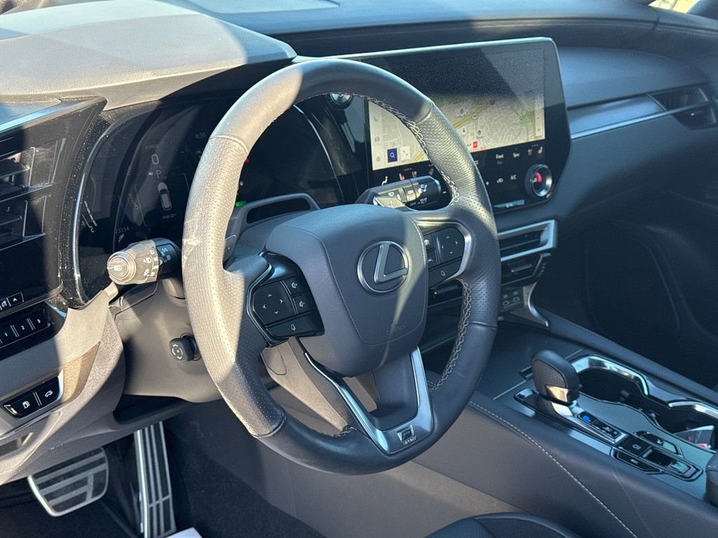 Used 2024 Lexus RX 500h F Sport w/ Convenience Package image 18