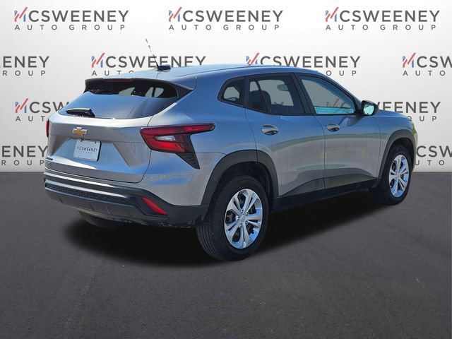 Used 2024 Chevrolet Trax LS w/ Driver Confidence Package FWD image 5