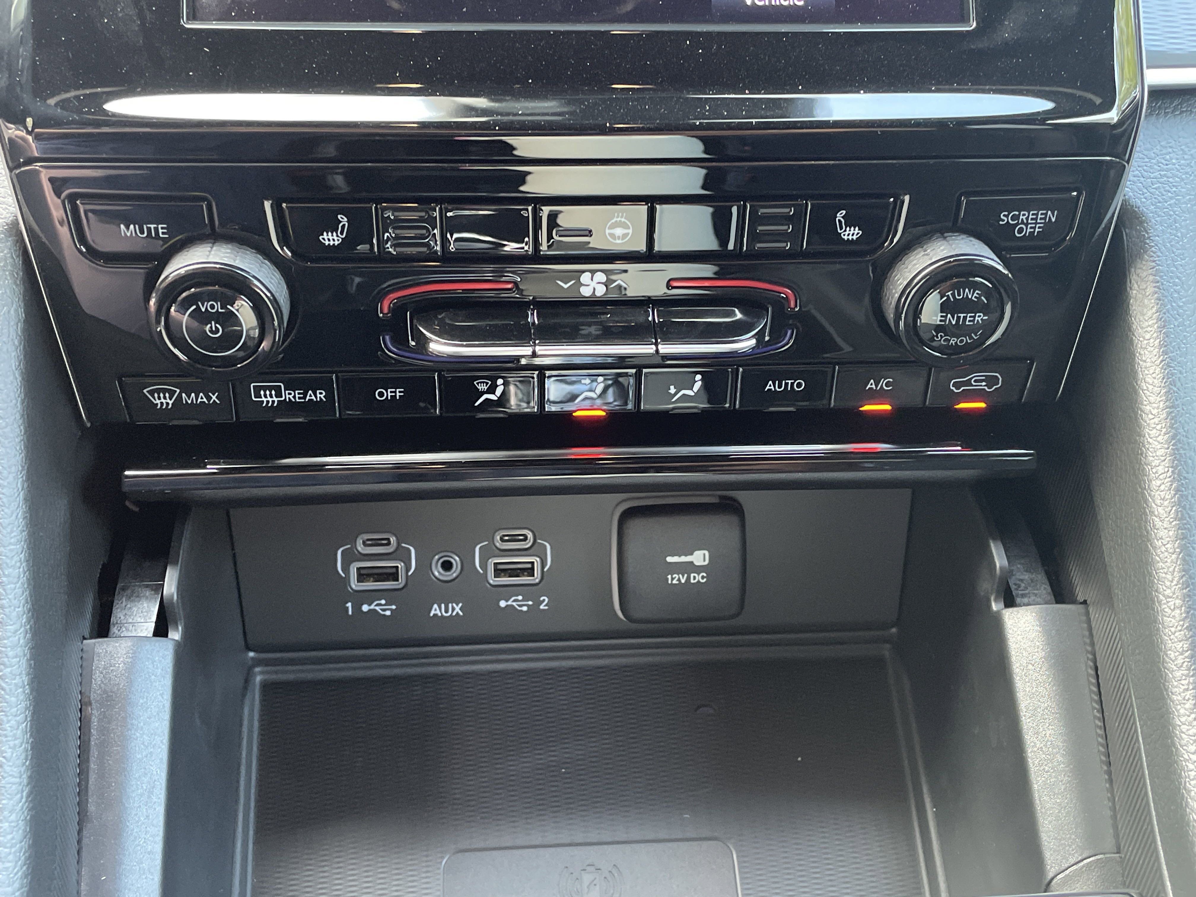 New 2025 Jeep Grand Cherokee Altitude image 29