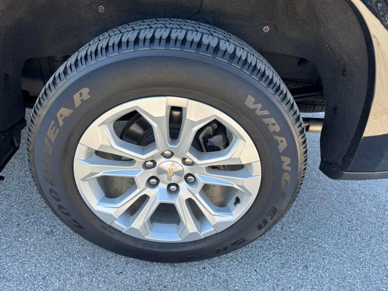 Used 2022 Chevrolet Silverado 1500 LTZ w/ Technology Package image 6