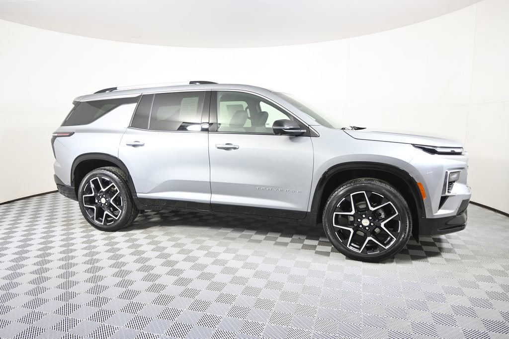 Used 2025 Chevrolet Traverse High Country w/ LPO, Floor Liner Package image 8