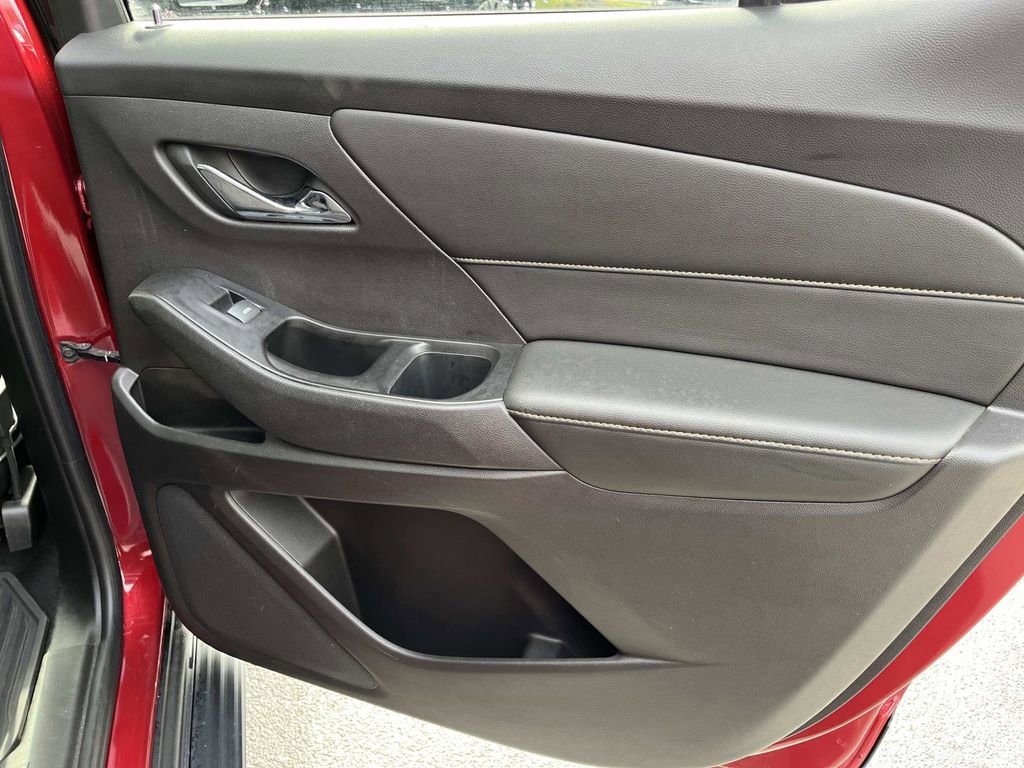 Used 2018 Chevrolet Traverse LT image 23