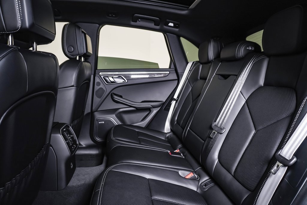 New 2026 Porsche Macan GTS image 17