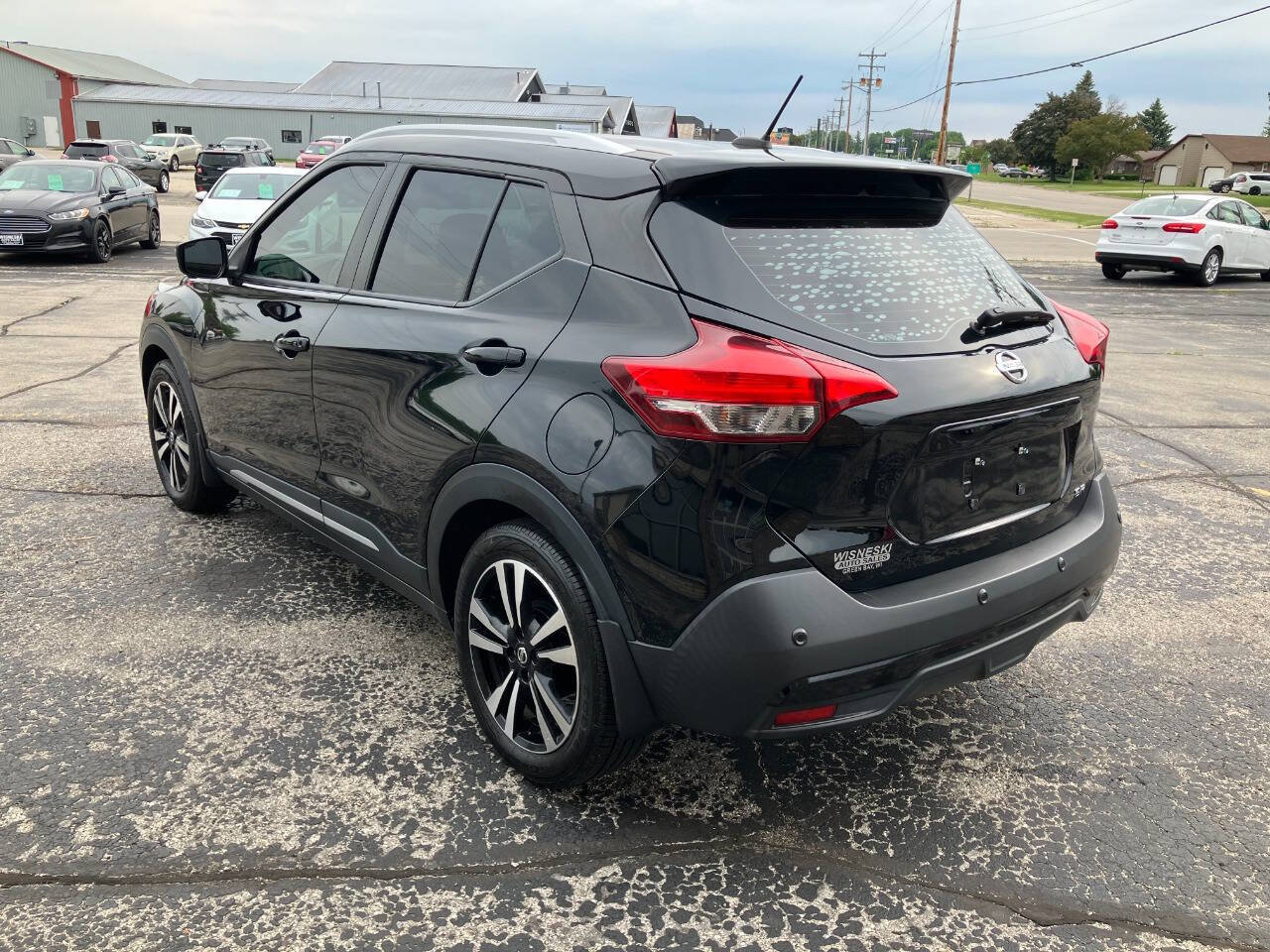 Used 2020 Nissan Kicks SR w/ SR Premium Package FWD image 5