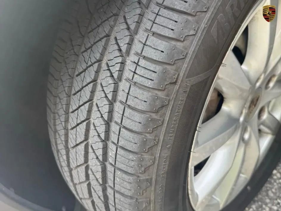 Used 2012 Porsche Cayenne S image 25